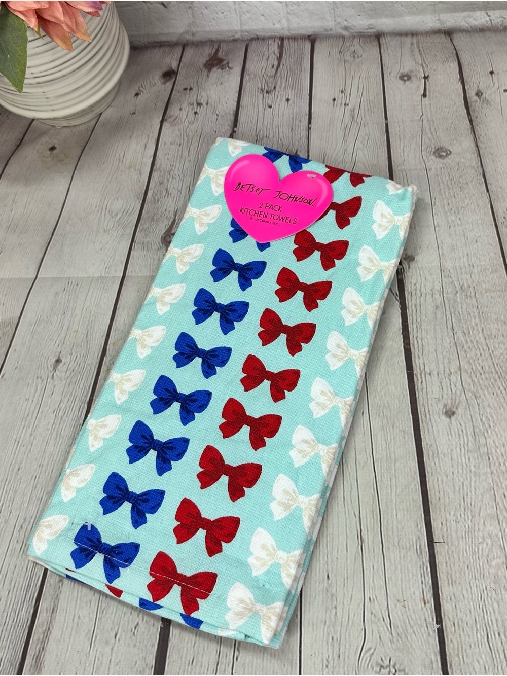NWT Betsey Johnson Kitchen Towels patriotic Bows red white blue USA summer